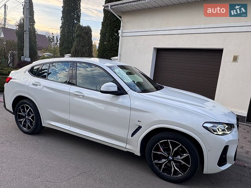 Внедорожник / Кроссовер BMW X4 2022 в Киеве