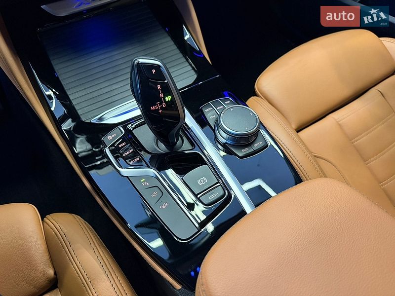 Внедорожник / Кроссовер BMW X4 2021 в Киеве