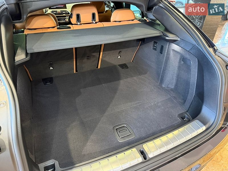 Внедорожник / Кроссовер BMW X4 2021 в Киеве