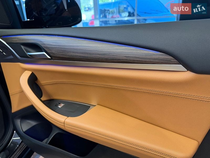 Внедорожник / Кроссовер BMW X4 2021 в Киеве