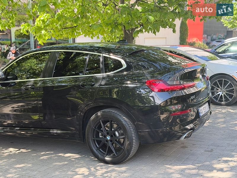 Внедорожник / Кроссовер BMW X4 2021 в Киеве
