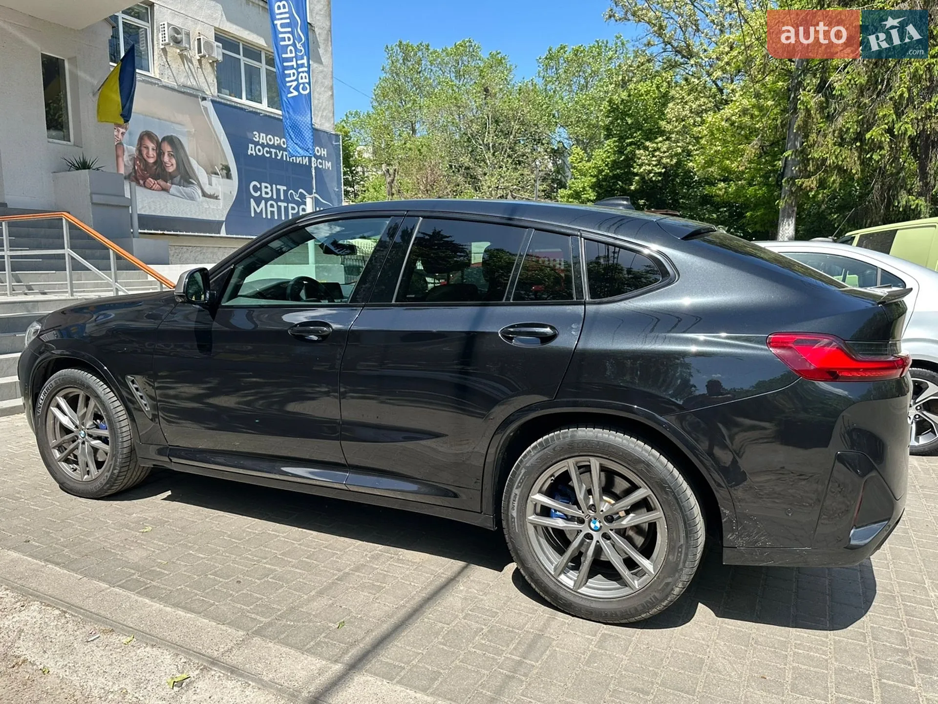 BMW X4 2019 VIN 5UXUJ5C51KLJ63596 фото оголошення 3 з 37