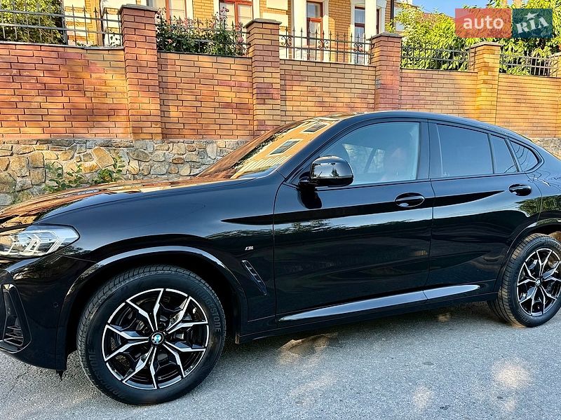 Внедорожник / Кроссовер BMW X4 2021 в Киеве