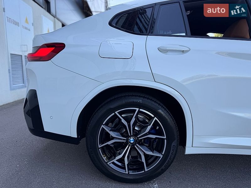 Внедорожник / Кроссовер BMW X4 2022 в Киеве
