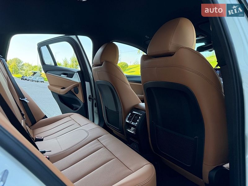 Внедорожник / Кроссовер BMW X4 2022 в Киеве
