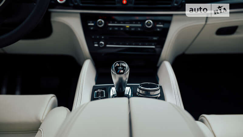 Внедорожник / Кроссовер BMW X5 M 2017 в Черновцах