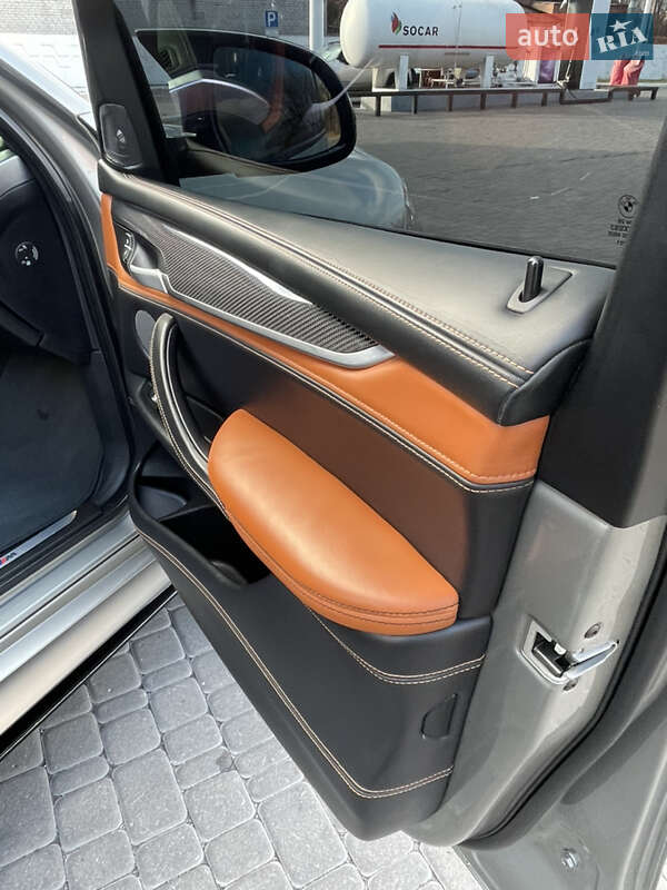 Внедорожник / Кроссовер BMW X5 M 2015 в Днепре