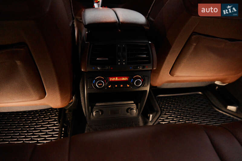 Внедорожник / Кроссовер BMW X5 M 2011 в Киеве