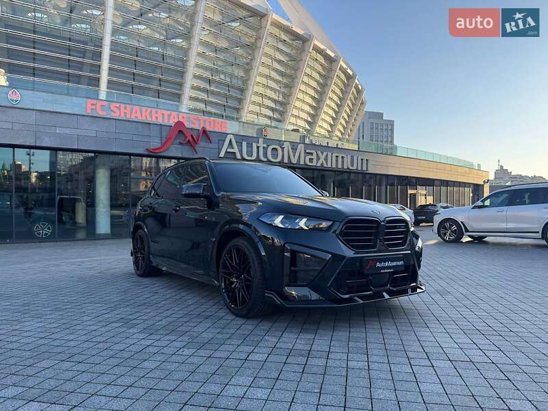 Позашляховик / Кросовер BMW X5 M 2023 в 