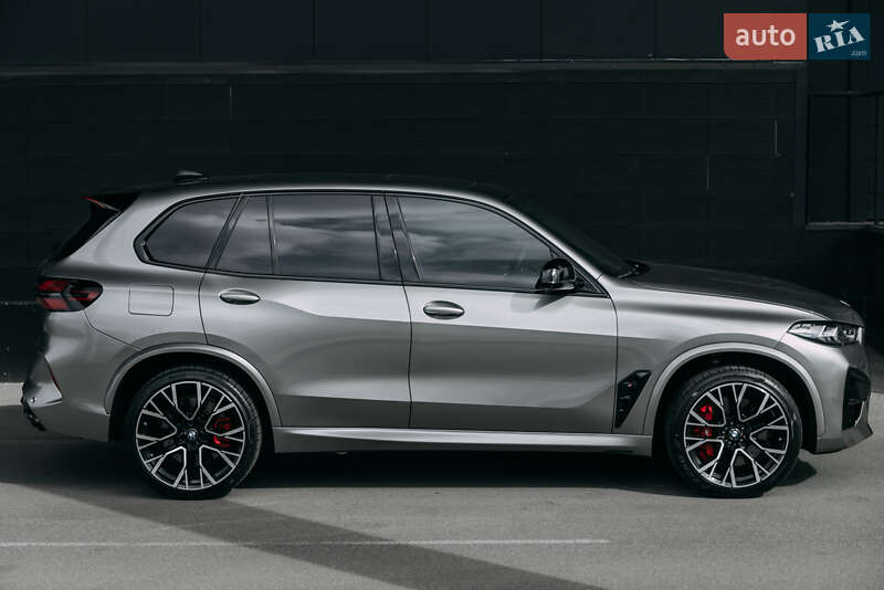 Внедорожник / Кроссовер BMW X5 M 2022 в Киеве