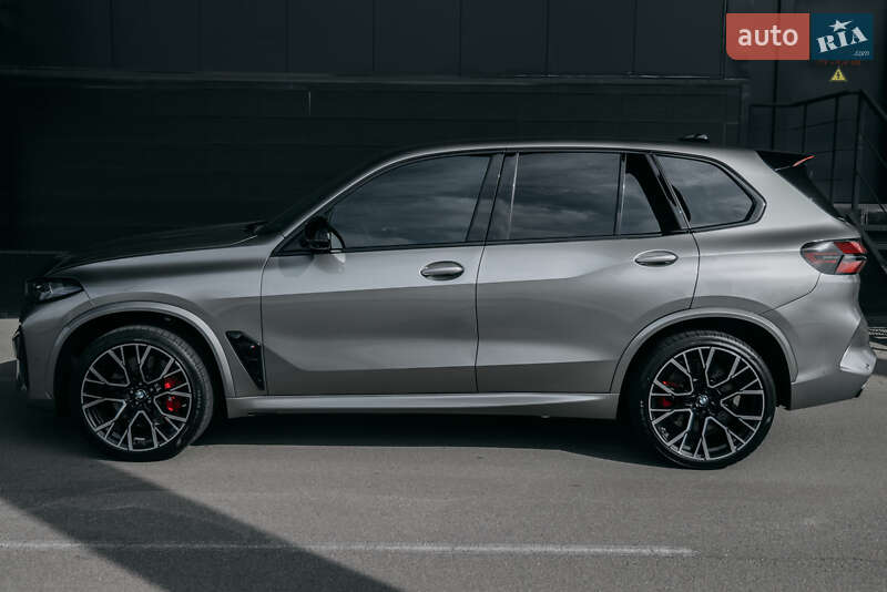 Внедорожник / Кроссовер BMW X5 M 2022 в Киеве