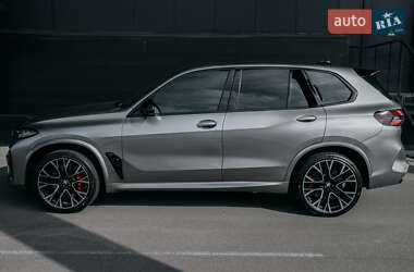 Внедорожник / Кроссовер BMW X5 M 2022 в 