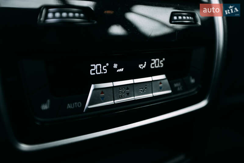 Внедорожник / Кроссовер BMW X5 M 2022 в Киеве