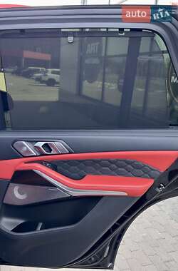 Внедорожник / Кроссовер BMW X5 M 2022 в 