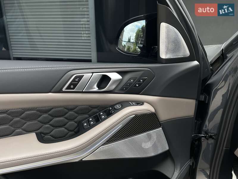 Внедорожник / Кроссовер BMW X5 M 2022 в Киеве