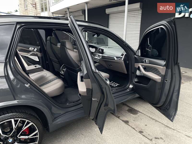 Внедорожник / Кроссовер BMW X5 M 2022 в Киеве