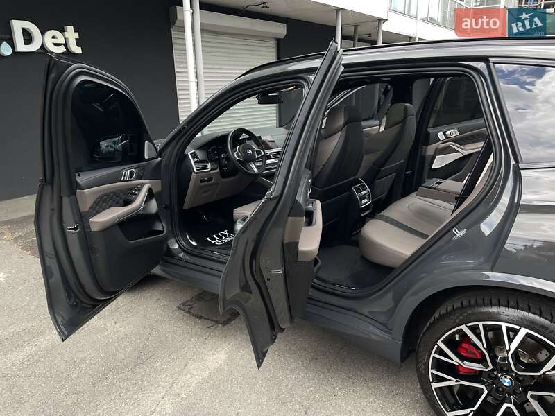 Внедорожник / Кроссовер BMW X5 M 2022 в Киеве