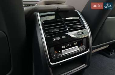 Внедорожник / Кроссовер BMW X5 M 2022 в 