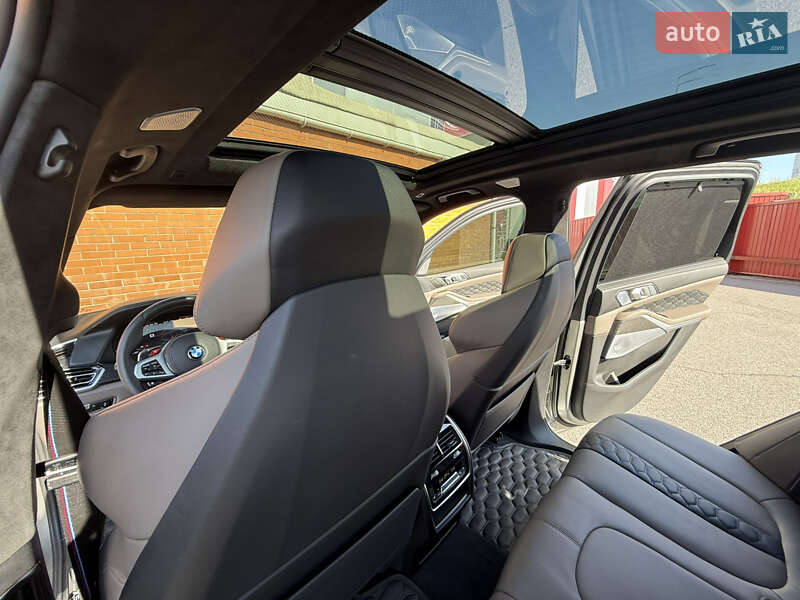 Внедорожник / Кроссовер BMW X5 M 2022 в Киеве
