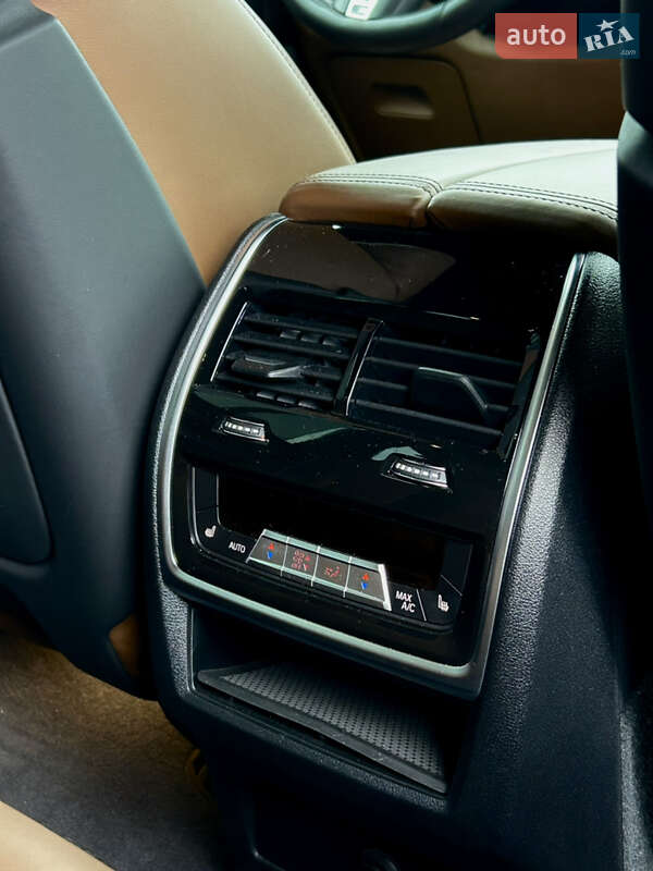 Внедорожник / Кроссовер BMW X5 M 2022 в Днепре