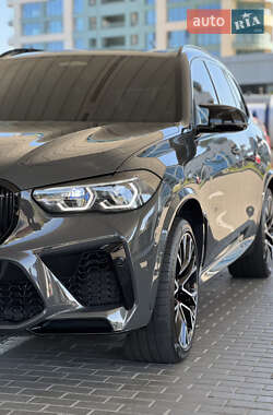 Позашляховик / Кросовер BMW X5 M 2022 в 