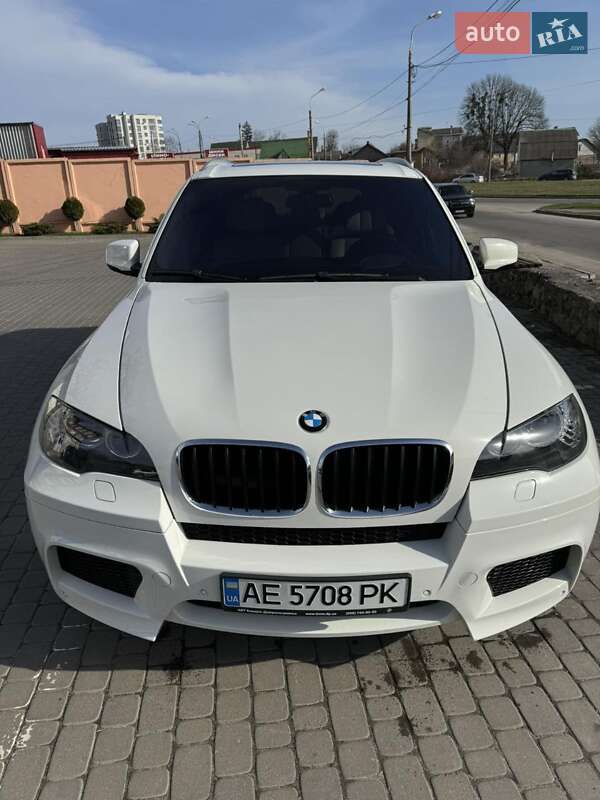 Внедорожник / Кроссовер BMW X5 M 2011 в 