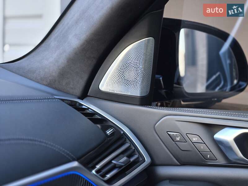 Внедорожник / Кроссовер BMW X5 M 2022 в Одессе