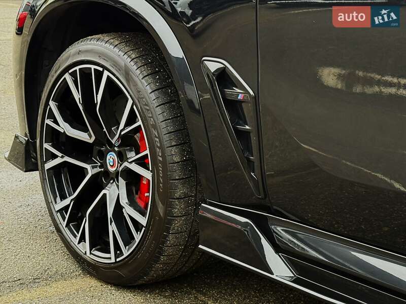 Внедорожник / Кроссовер BMW X5 M 2022 в Киеве