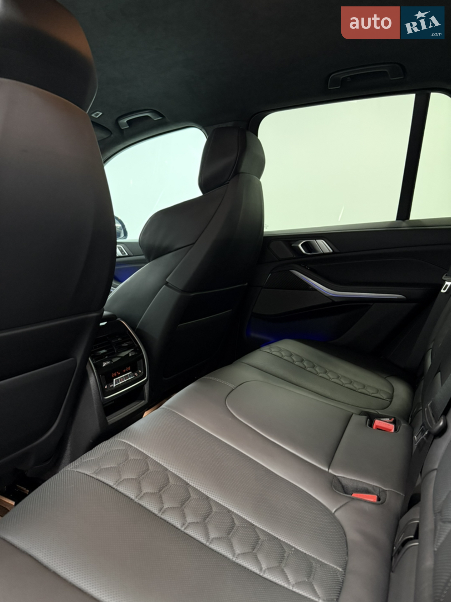 2023 BMW X5 M - мініатюра 26