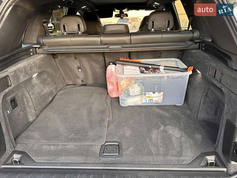 Внедорожник / Кроссовер BMW X5 M 2022 в Киеве