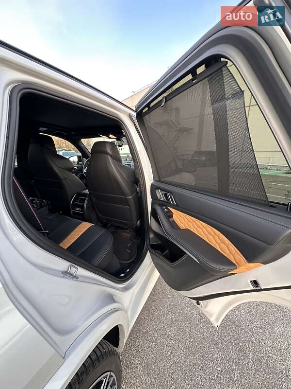 Внедорожник / Кроссовер BMW X5 M 2022 в Киеве
