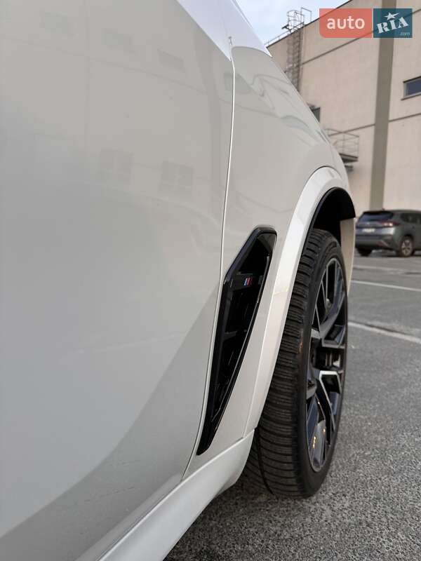Внедорожник / Кроссовер BMW X5 M 2022 в Киеве