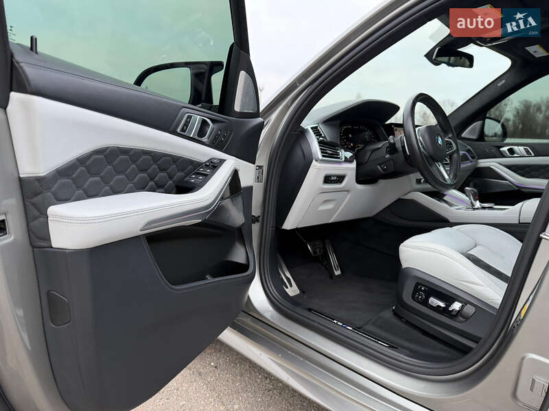 Позашляховик / Кросовер BMW X5 M 2020 в Києві