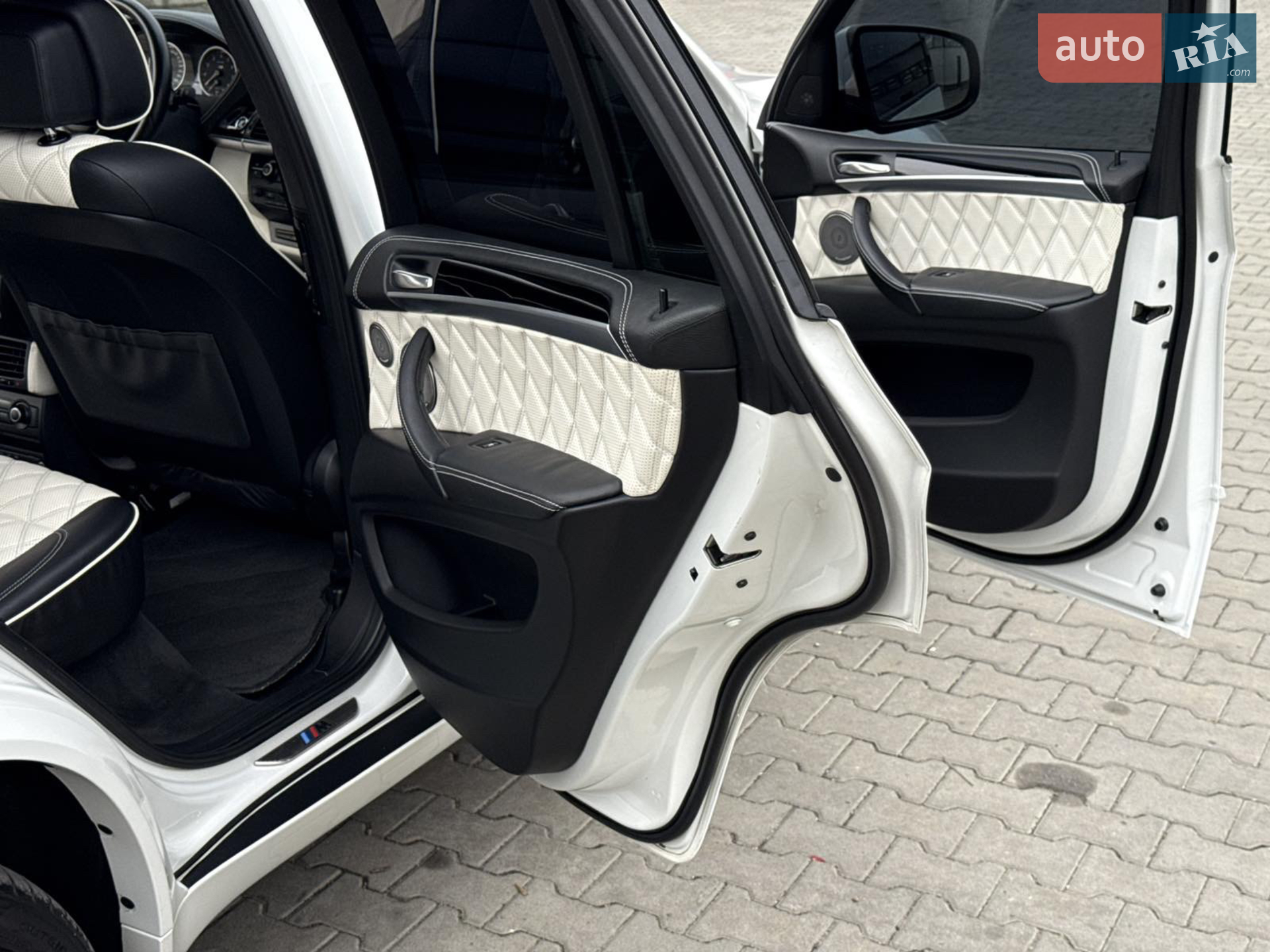 2010 BMW X5 M - мініатюра 20