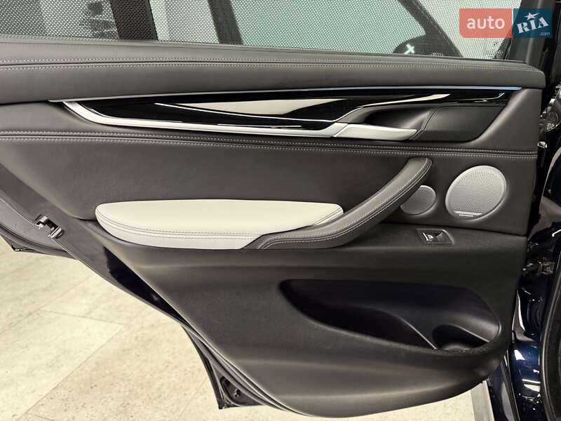 Внедорожник / Кроссовер BMW X5 M 2016 в Киеве