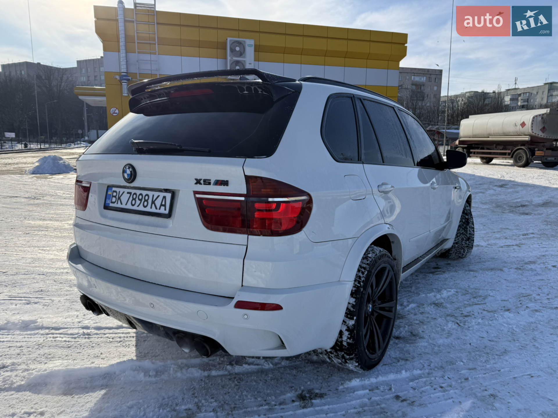 2010 BMW X5 M - мініатюра 2