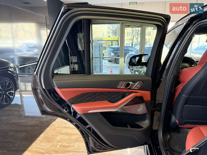 Внедорожник / Кроссовер BMW X5 M 2022 в Киеве