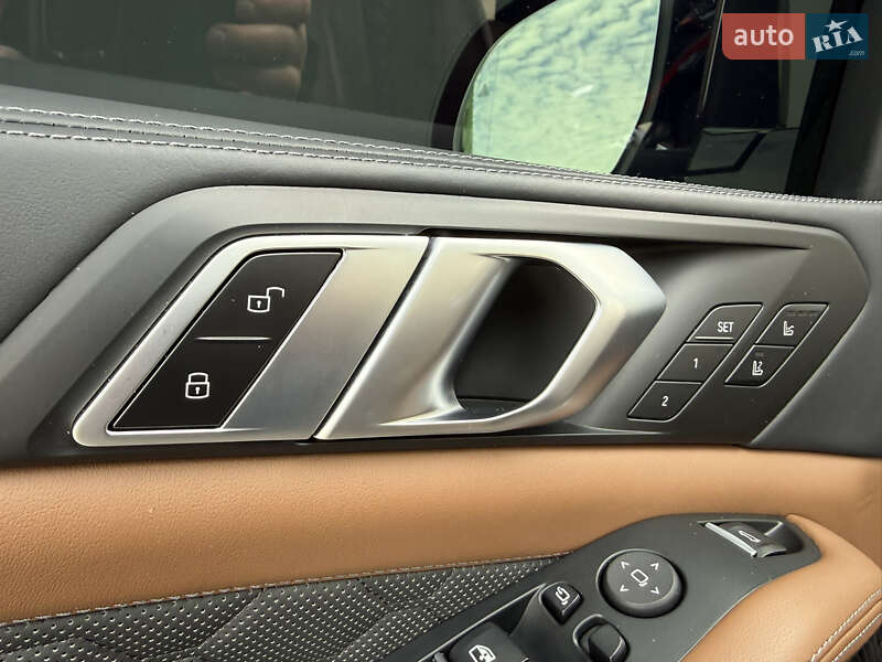 Внедорожник / Кроссовер BMW X5 M 2022 в Киеве