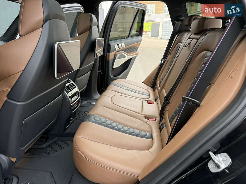 Внедорожник / Кроссовер BMW X5 M 2022 в Киеве