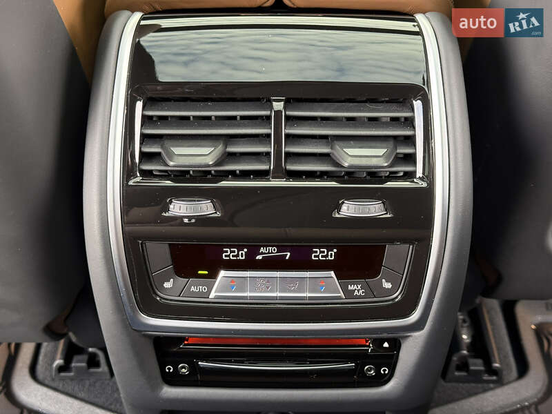 Внедорожник / Кроссовер BMW X5 M 2022 в Киеве