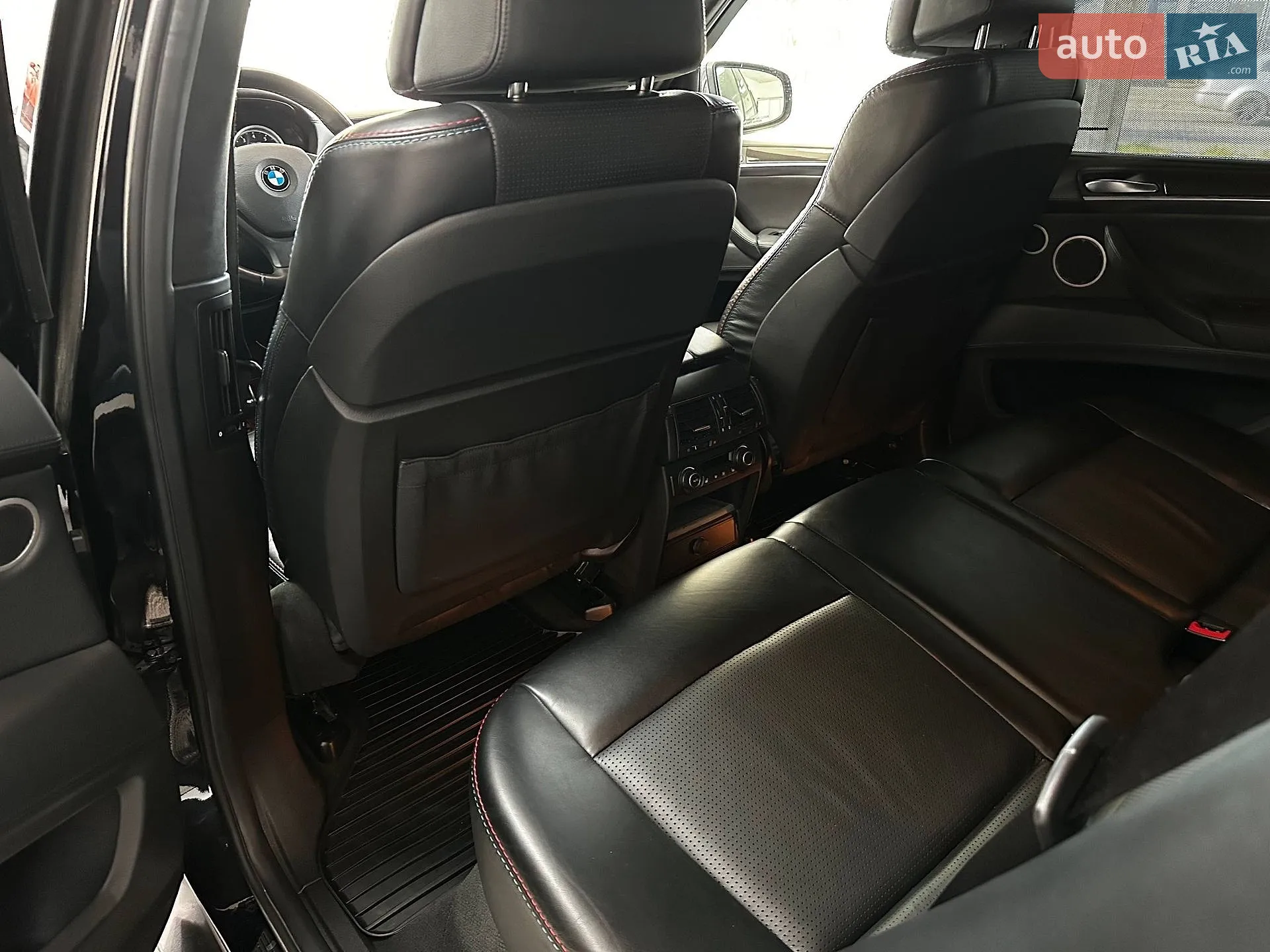 2010 BMW X5 M - мініатюра 23
