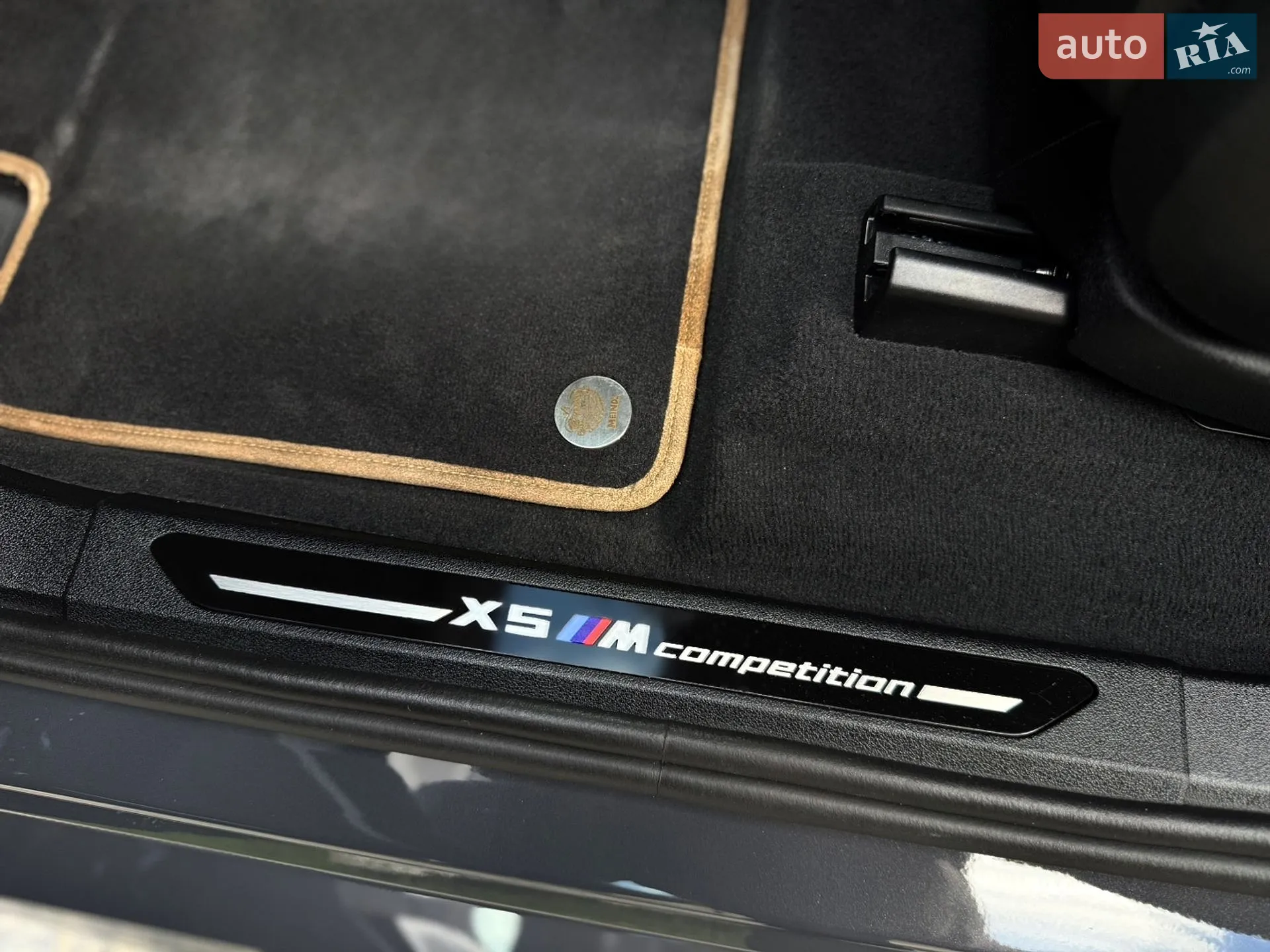 2024 BMW X5 M - мініатюра 31