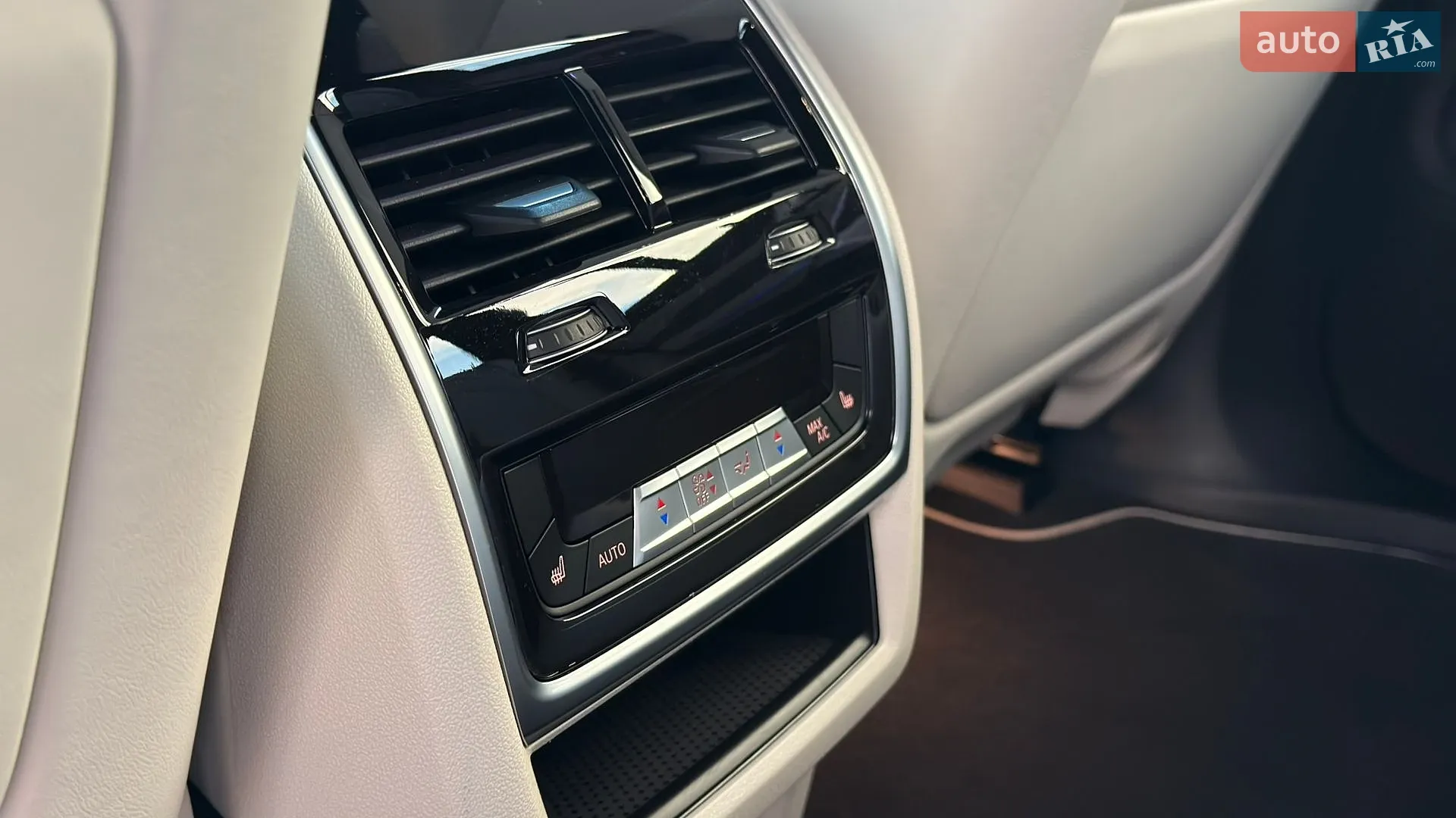 2024 BMW X5 M - мініатюра 57