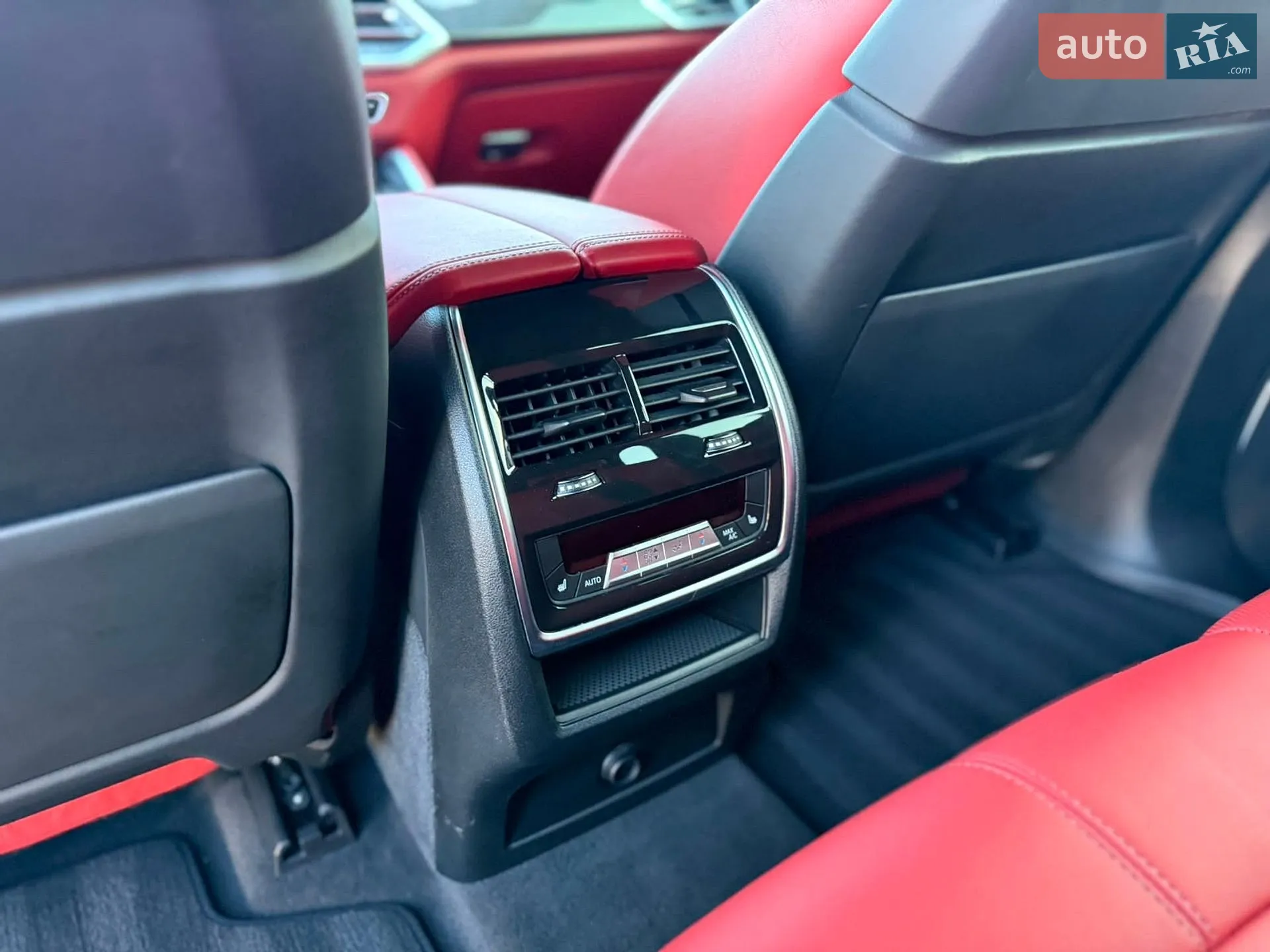 2022 BMW X5 M - мініатюра 19