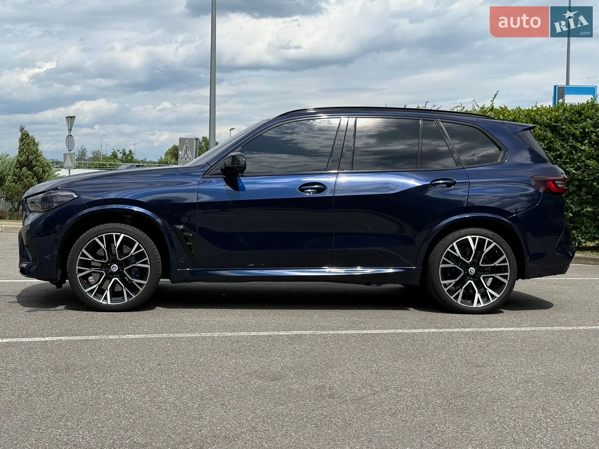 2020 BMW X5 M - мініатюра 3