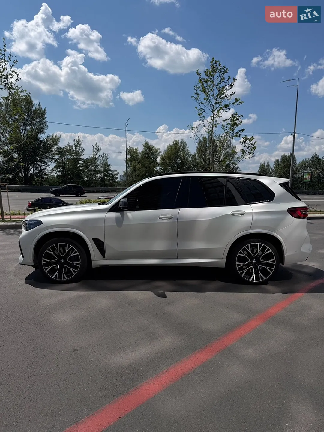 2022 BMW X5 M - мініатюра 16