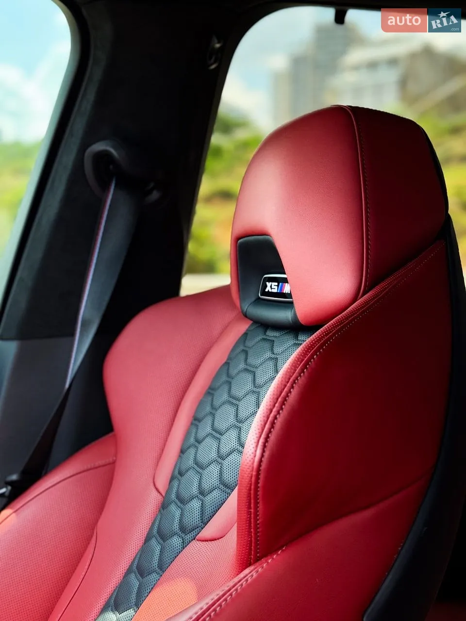 2022 BMW X5 M - мініатюра 41