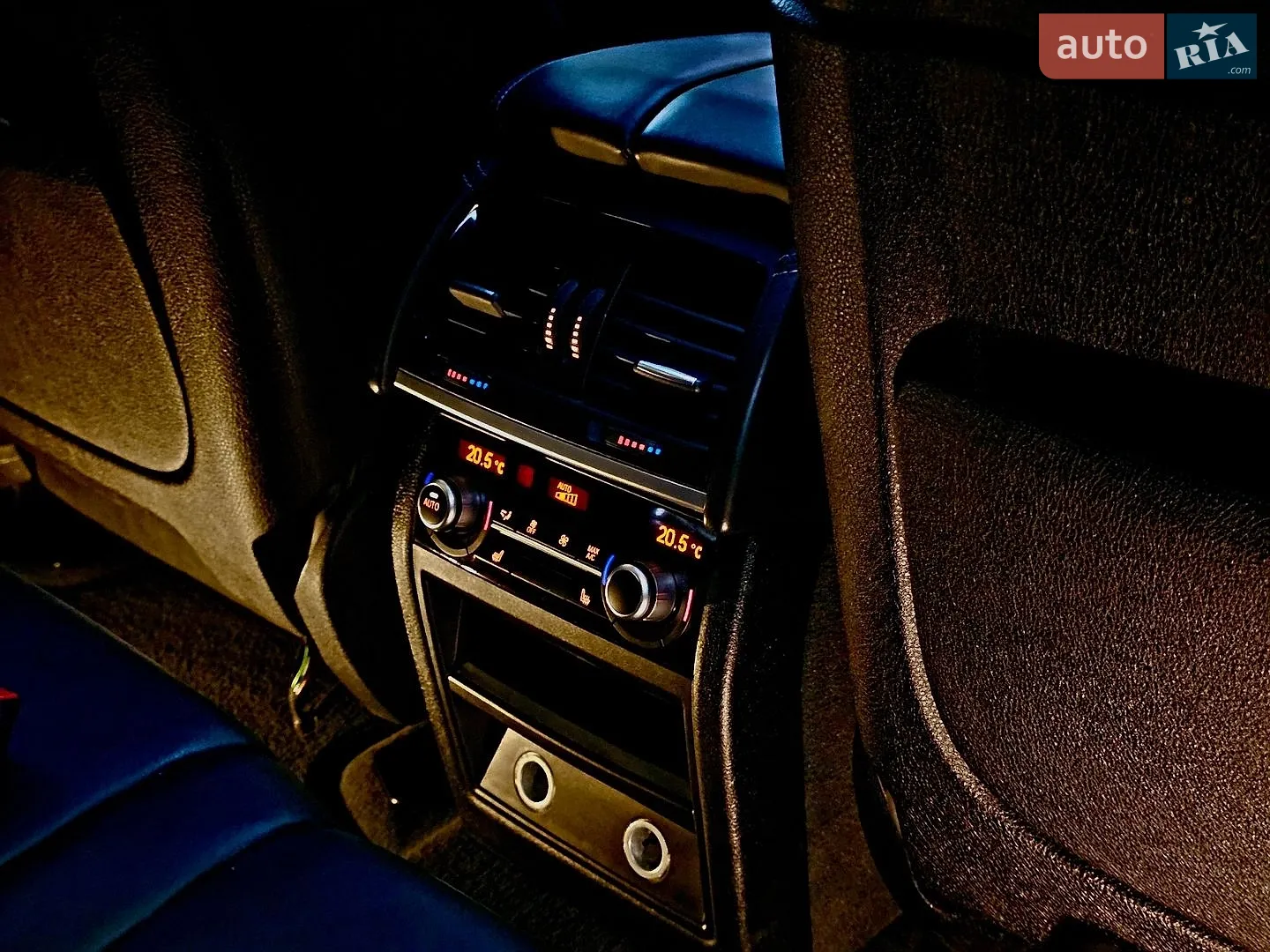2015 BMW X5 M - мініатюра 16