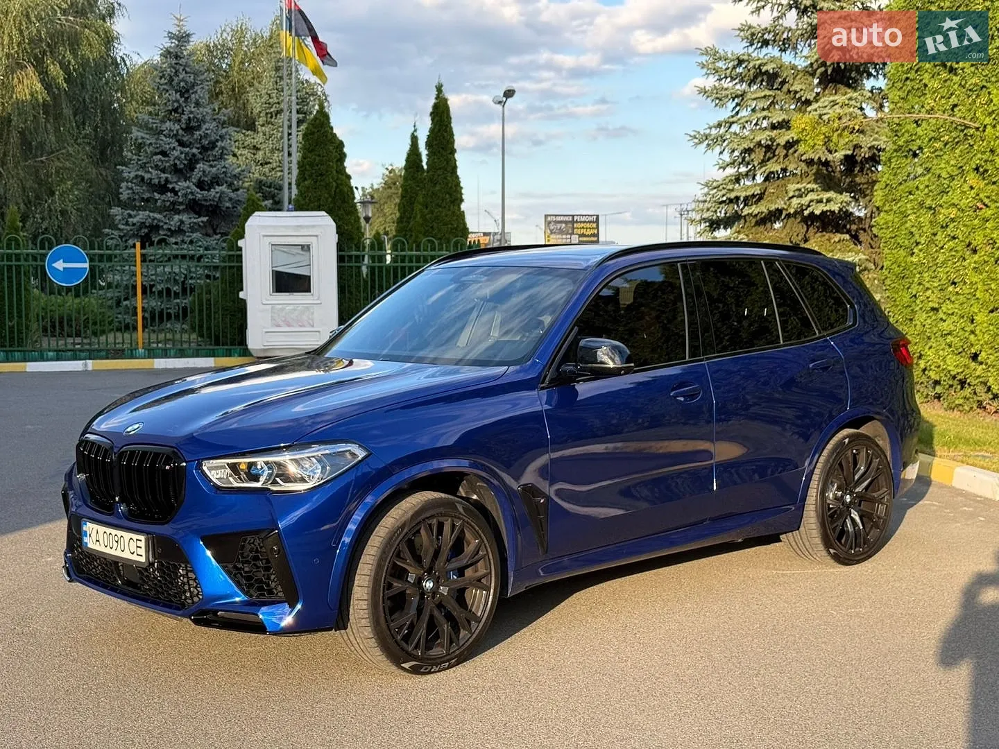 2020 BMW X5 M - мініатюра 2