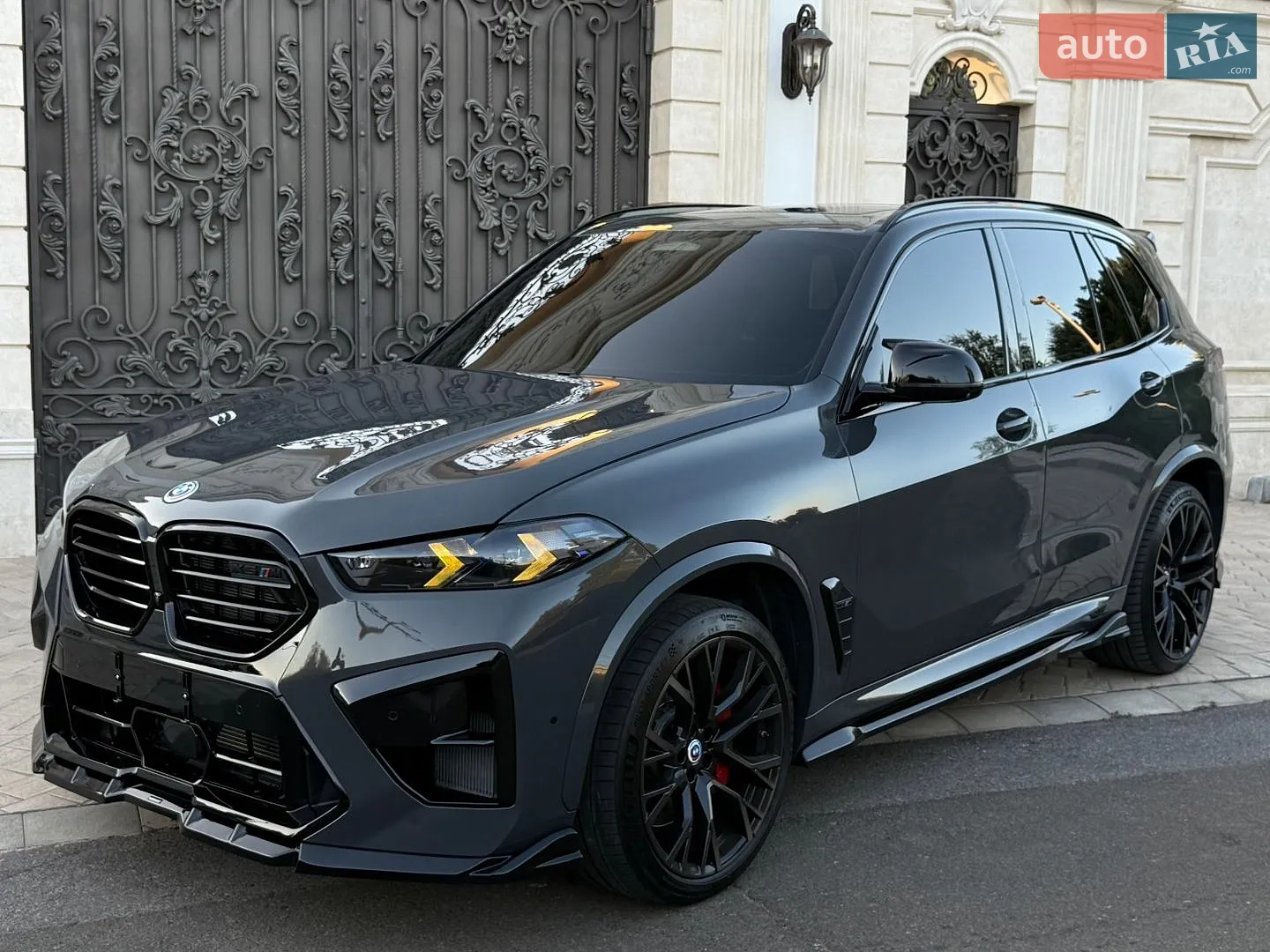 2022 BMW X5 M - мініатюра 11